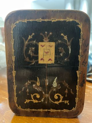 Scatola porta carte da gioco intarsiata
