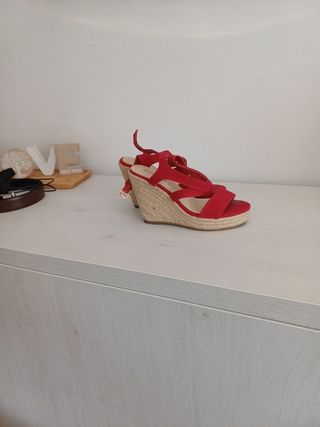Sandalias cuña rojas