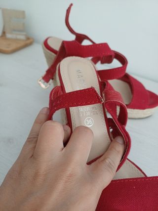 Sandalias cuña rojas