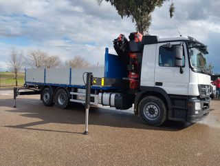 Mercedes-Benz ACTROS 25B 32 - PORTAMAQUINAS