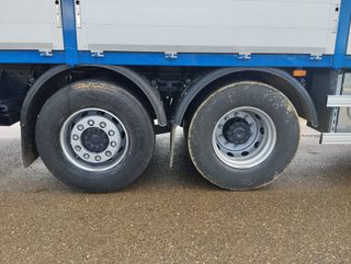 Mercedes-Benz ACTROS 25B 32 - PORTAMAQUINAS