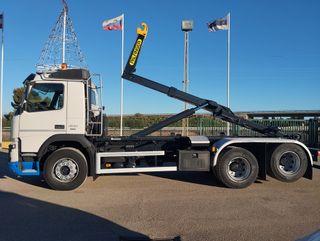 SCANIA 380 - PORTAMAQUINAS