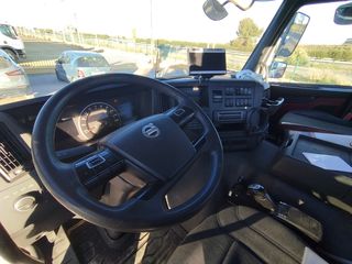 SCANIA 380 - PORTAMAQUINAS