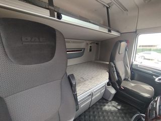 DAF XF 510 - GANCHO PORTACONTENEDOR