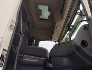 DAF XF 510 - GANCHO PORTACONTENEDOR