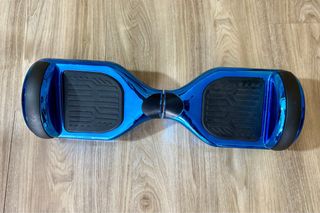 Hoverboard azul metálico con mando