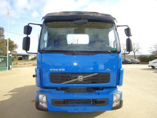 SCANIA P 400-PORTAMAQUINA