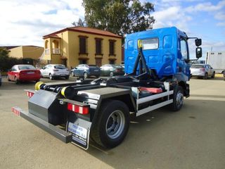 SCANIA P 400-PORTAMAQUINA