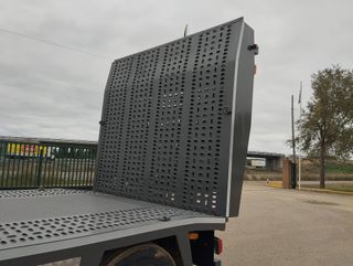 SCANIA P 400-PORTAMAQUINA