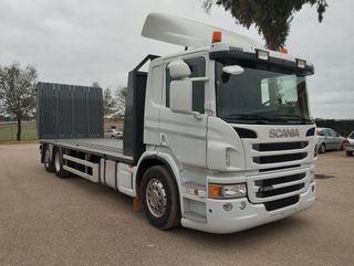 SCANIA P 400-PORTAMAQUINA