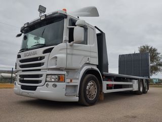 SCANIA P 400-PORTAMAQUINA