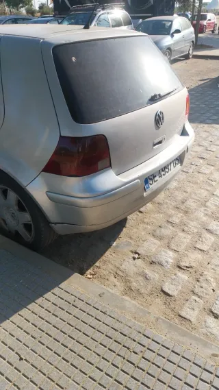 Volkswagen Golf 2000