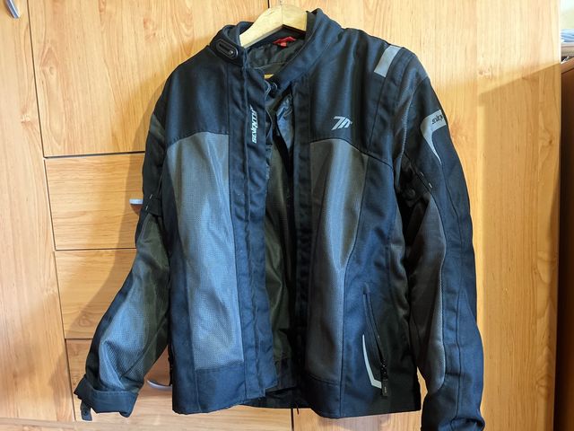 Chaqueta Moto Seventy Degrees Negra