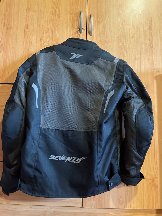 Chaqueta Moto Seventy Degrees Negra