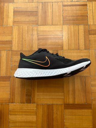 Zapatillas Nike Revolution Negro Multicolor