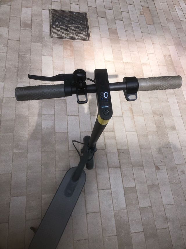 Patinete Eléctrico Xiaomi 1S
papeles i cargador 