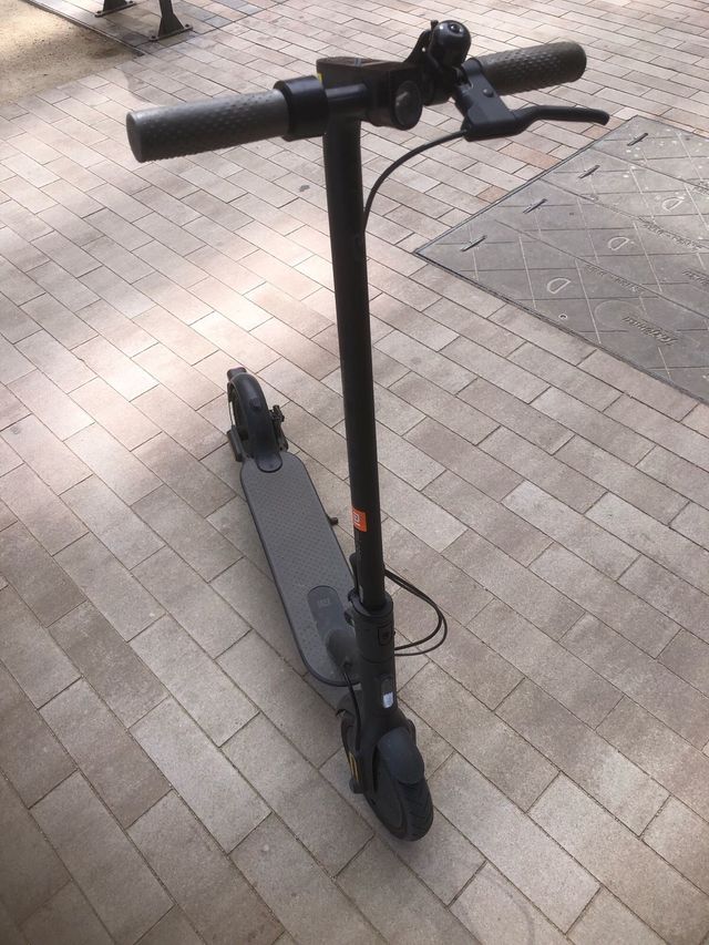 Patinete Eléctrico Xiaomi 1S
papeles i cargador 