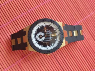 Reloj TIME FORCE Negro y Dorado