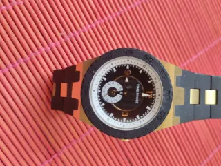 Reloj TIME FORCE Negro y Dorado