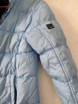 Cazadora larga reversible azul y negra