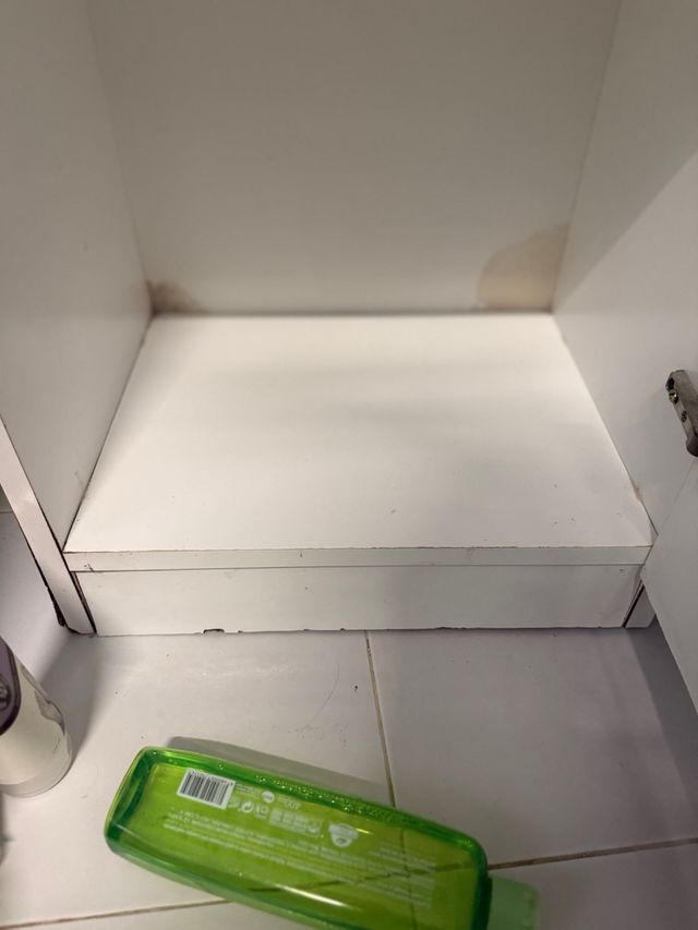 Mueble de baño blanco