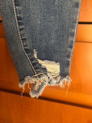 Pantalón vaquero mujer XS desgarrado