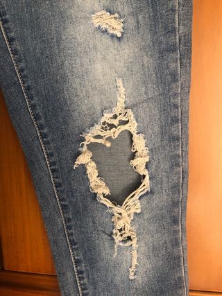 Pantalón vaquero mujer XS desgarrado
