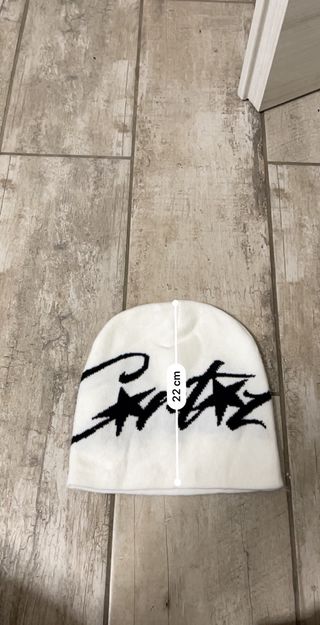 Cappello bianco con logo nero