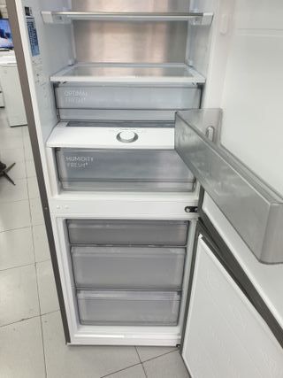 Nevera Samsung 2m x 60cm , clase energética A
