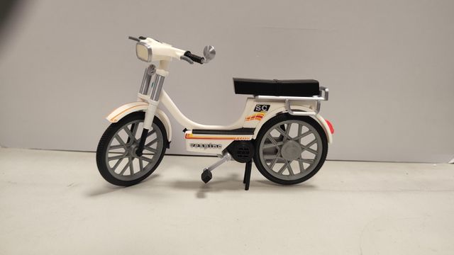 Kit Maqueta vespino SCa escala 1/10 blanco vinilos