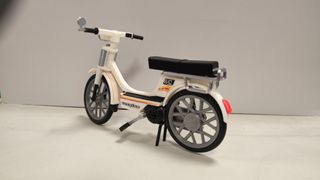 Kit Maqueta vespino SCa escala 1/10 blanco vinilos