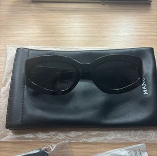 Gafas de sol Mango negras