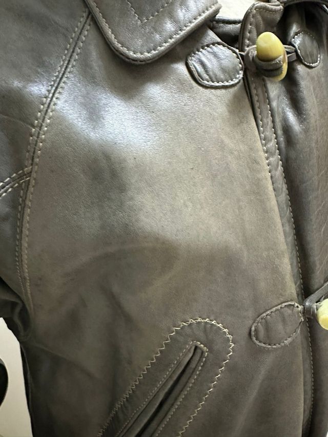 Chaquetón de cuero verde