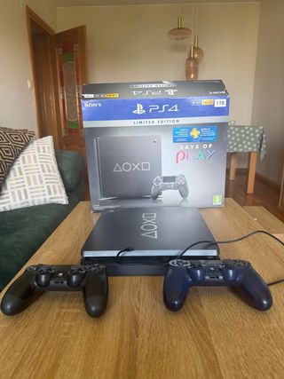PS4 1TB Edición Limitada + 2 Mandos