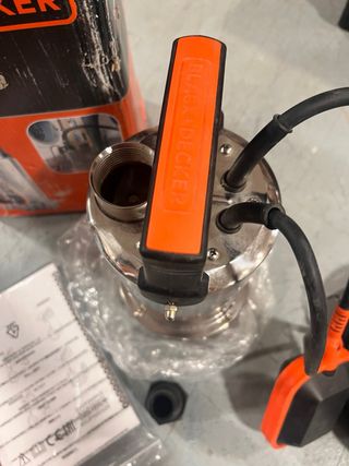 Bomba Sumergible BLACK+DECKER BXUP750XCE