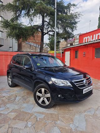 Volkswagen Tiguan 2.0 TDI 4M 140cv DSG Sport