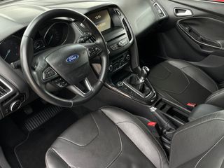(Único Propietario) Ford Focus 2015