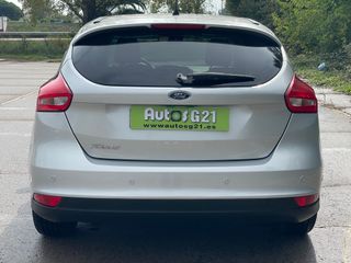 (Único Propietario) Ford Focus 2015