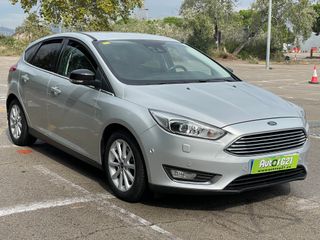 (Único Propietario) Ford Focus 2015