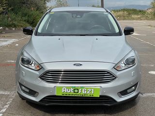 (Único Propietario) Ford Focus 2015