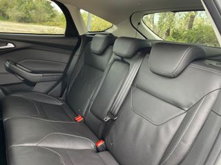 (Único Propietario) Ford Focus 2015