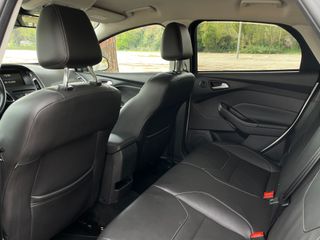 (Único Propietario) Ford Focus 2015