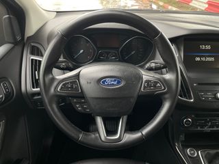 (Único Propietario) Ford Focus 2015