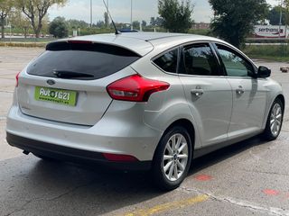 (Único Propietario) Ford Focus 2015