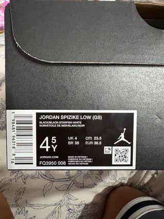 Jordan Spizike Low GS Negro Naranja