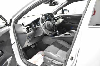 Toyota C-HR 2.0 HYBRIDE 180H E-CVT BUSINESS