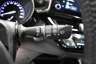 Toyota C-HR 2.0 HYBRIDE 180H E-CVT BUSINESS