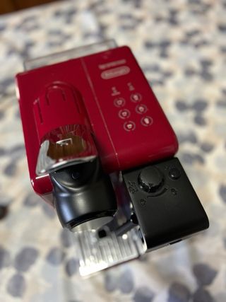 Cafetera Nespresso DeLonghi Lattissima Touch Roja