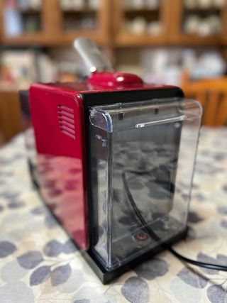 Cafetera Nespresso DeLonghi Lattissima Touch Roja