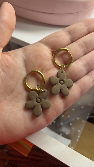 Pendientes Flor Arcilla Polimérica Marrón Dorado